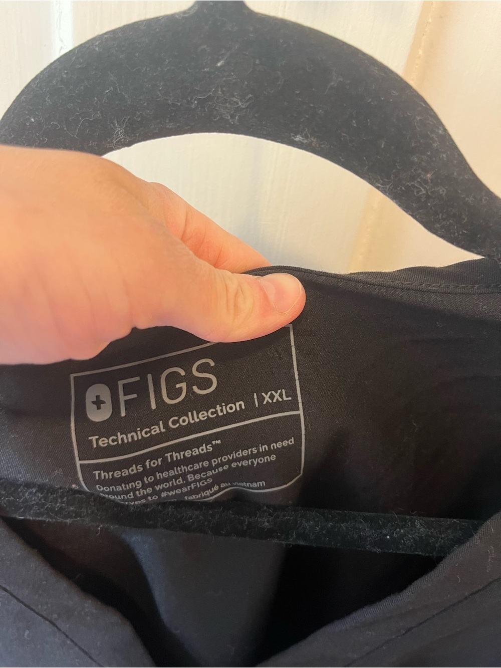 FIGS One Pocket Scrub Top Black Short Sleeve V Neck Size XXL - Picture 5 of 10